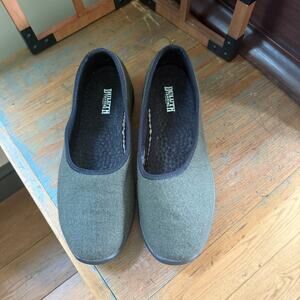 Duluth Trading Co Women Hawk Ridge Slip On Comfort Shoe SZ 9.5 Green Wool Blend